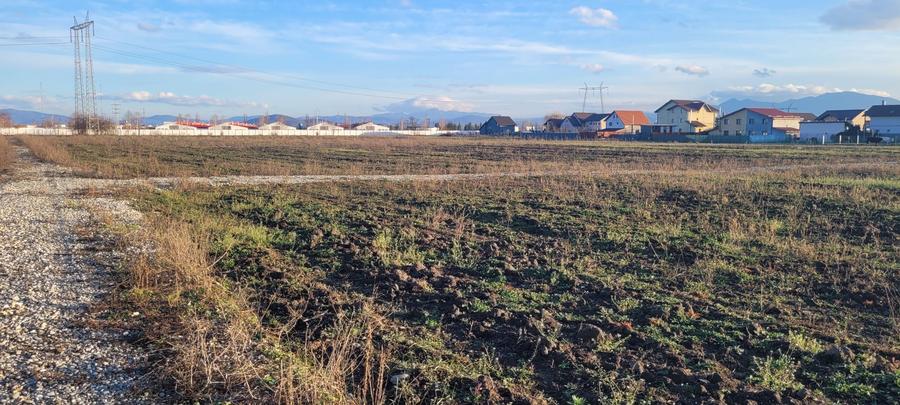 De vanzare teren intravilan 604 mp, Halchiu