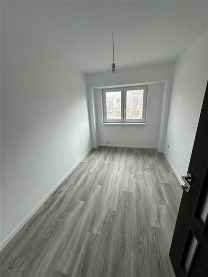 Ap 4 cam, complet renovat NOU, zona Scola nr 3, Al Vlahuta,et 3/4