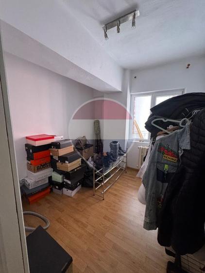 Apartament cu 3 camere in zona sud