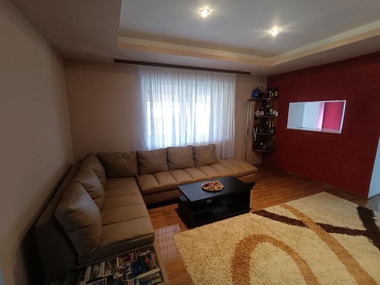 Casa cu 3 camere, 150 mpu, mobilata, utilata, garaj, curte, Ampoita