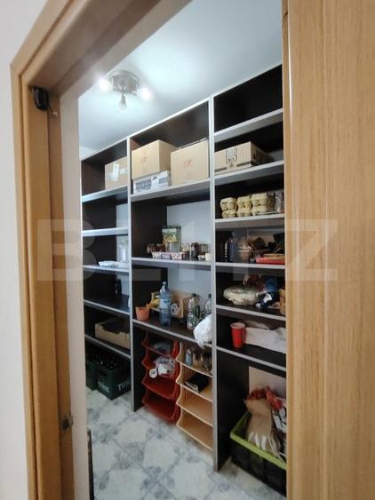 Casa deosebita cu 3 camere si spatiu comercial in Sangeorgiu de Mures