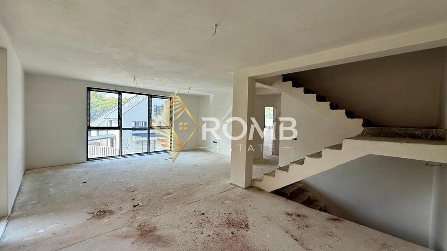 Duplex cu 5 camere, 2 garaje, semifinisat, zona Tauti