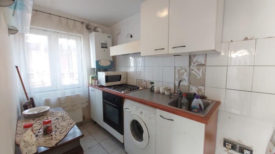 Vanzare casa renovata 2 camere, baie bucatarie 100 mp teren proprietate Domenii