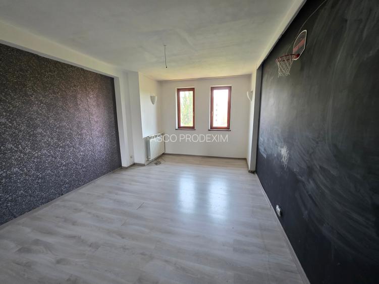 Apartament 4 camere decomandate Ateneul Roman, zona pietonala 100mp - 4