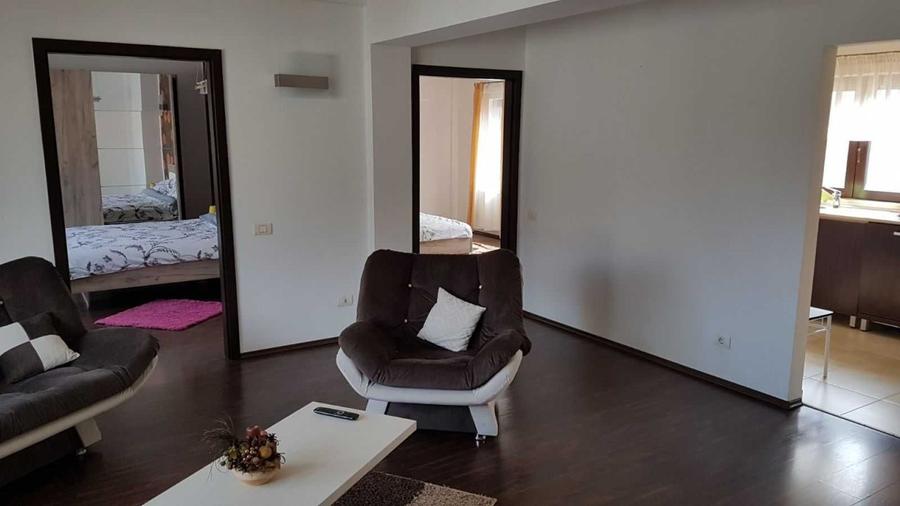 Apartament 3 camere in bloc vila zona Central