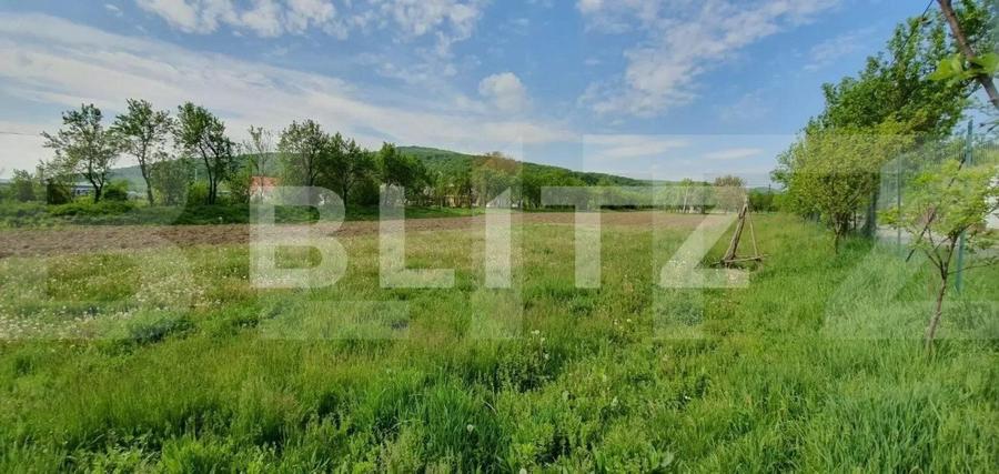 Casa individuala, 80 mp, teren 13000 mp, intrare in Dej