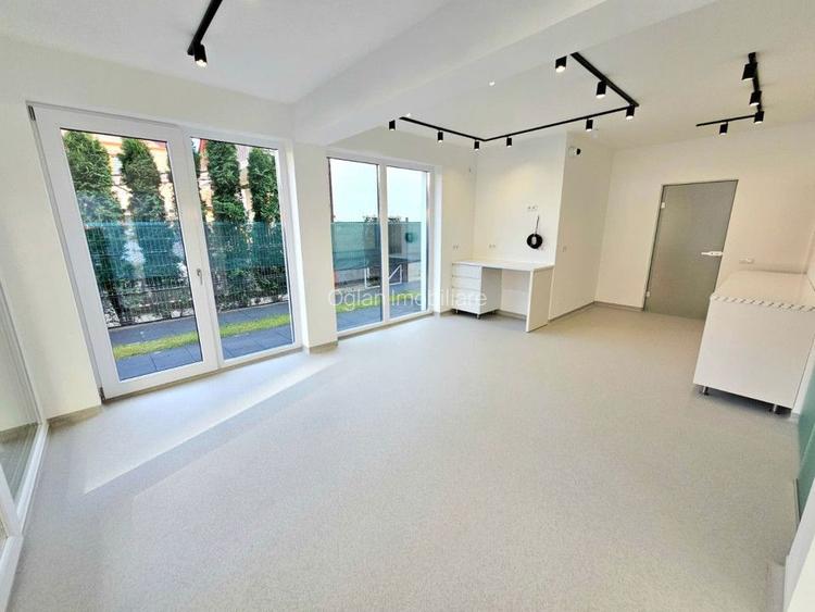 Spatiu comercial cu parcare, Hipodrom 2 - 4