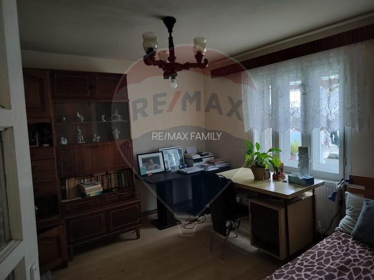 Casă / Vilă cu 4 camere de vânzare - 9