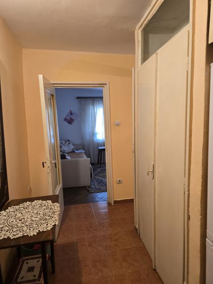 Aradului-Linsitei-o camera decomandat-CT-et3