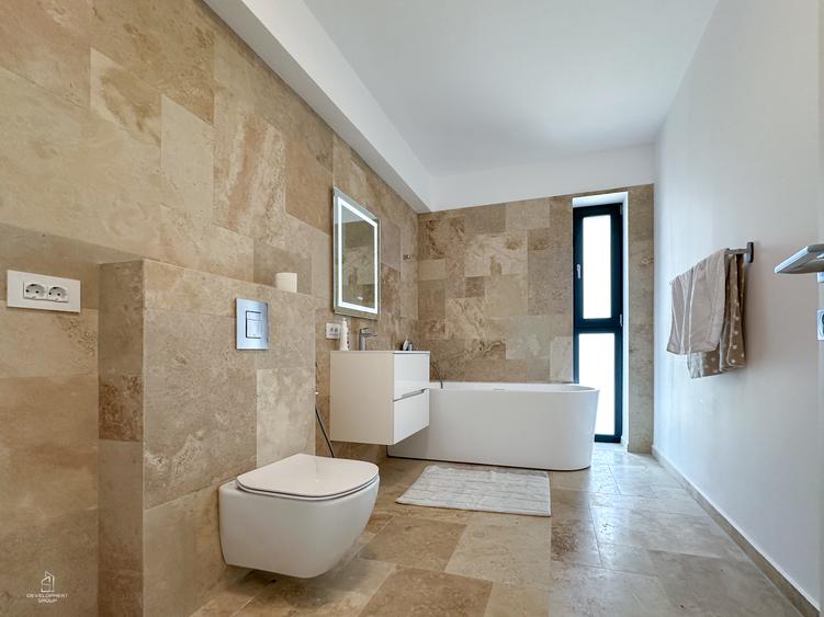 Smart Home 5 camere| Complet autonoma energetic | Langa Lac