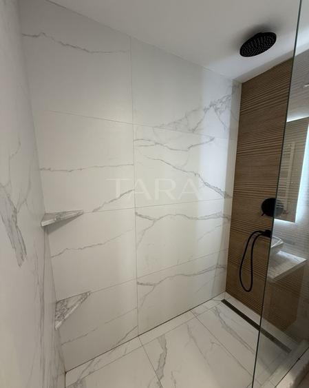 Apartament de lux cu terasă și priveliște