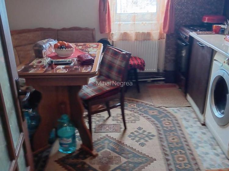 Apartament 3 camere, decomandat, Central, - 2