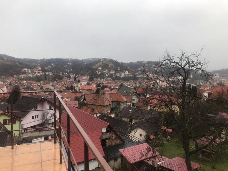 Casa 4 camere priveliste deosebita zona Schei