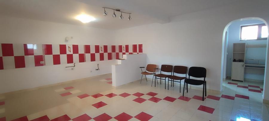Casă de închiriat – 2 dormitoare, 100 mp utili + curte 220 mp, garaj, filigorie