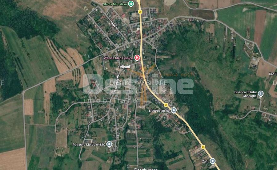 Teren de 2.190 mp în Uricani, cu deschidere la două drumuri