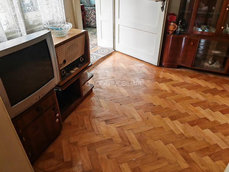Casa 5 camere libera la vanzre zona Grivitei - 3