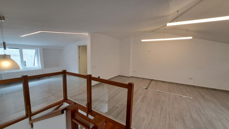 MANSARDA STIL LOFT IN VILA BOEMA