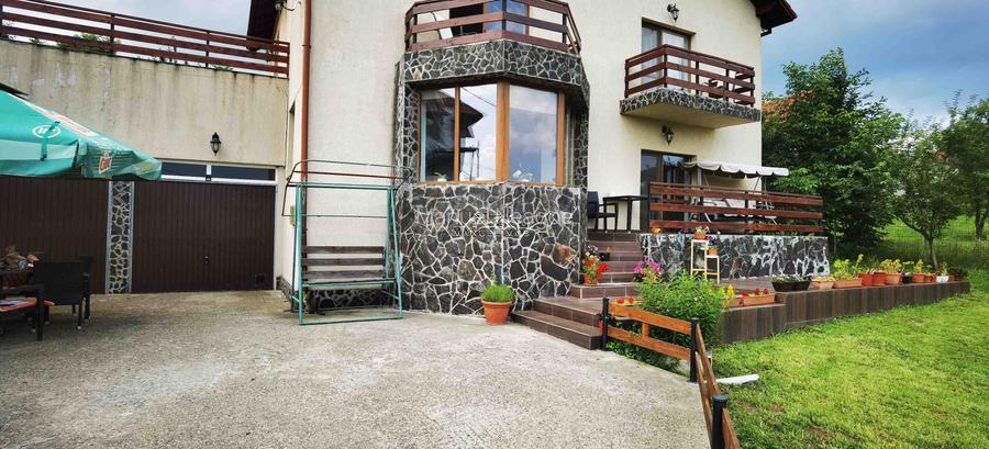 Manuel recomanda : Vila superba in Cornu de Jos 295mp , teren 1360mp - 48