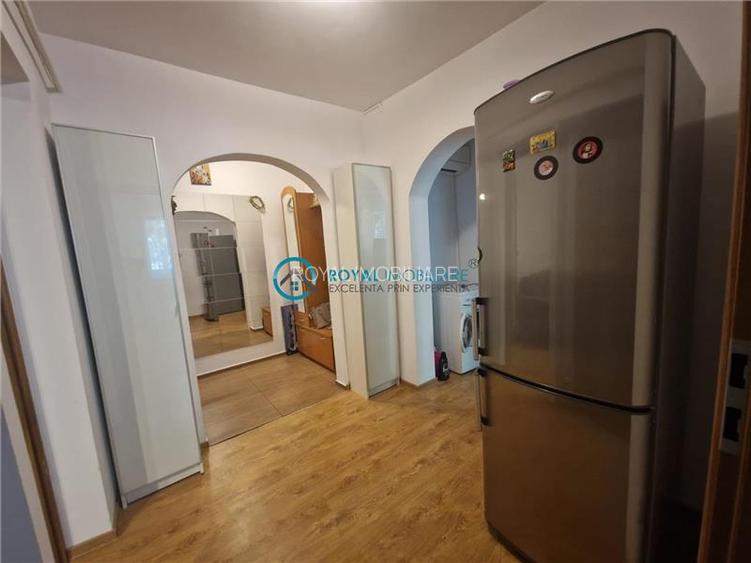 Royal Imobiliare - Inchiriere apartament zona Vest - 10