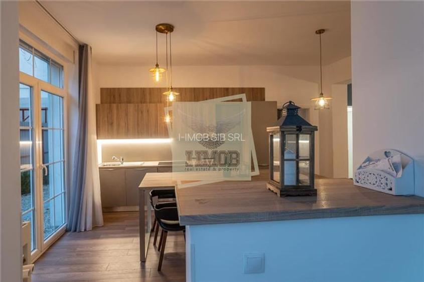 Apartament de lux 3 camere si terasa de 25 mp zona Sub Arini - 10