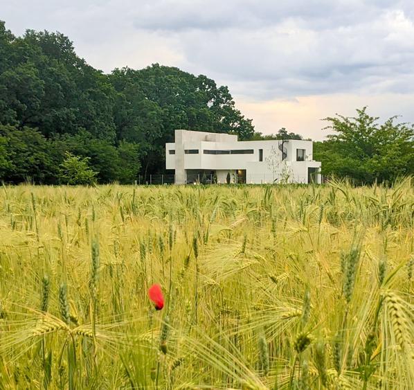 CASA CONCEPT SUSTENABILA CU POMPE DE CALDURA SI PANOURI FOTOVOLTAICE