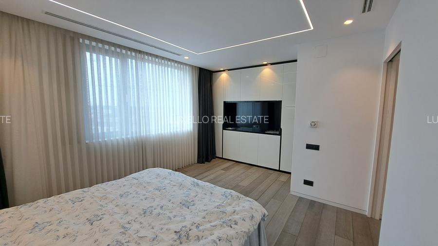 APARTAMENT 8 CAMERE CU SCARA INTERIOARA TIP LOFT -ULTRA LUX - 54