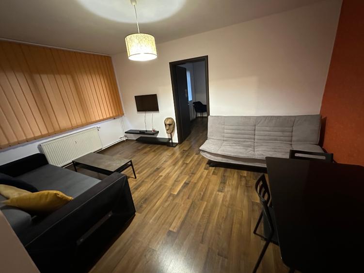 Vand apartament 2 camere PF