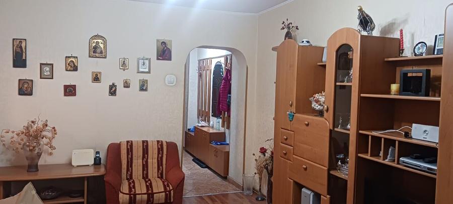Mihai Bravu - Obor metrou - vanzare ap. 3 camere decomandat