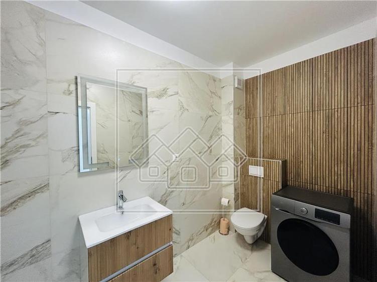 Ap cu 3 camere, etaj1/3, 2 balcoane, loc de parcare, D. Stanca