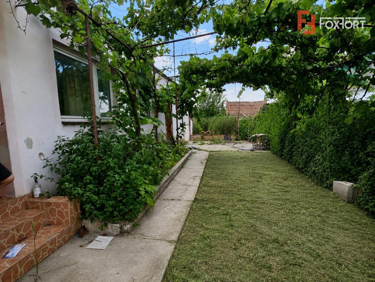 Casa individuala 5 camere de vanzare, zona centrala Sagu, Arad