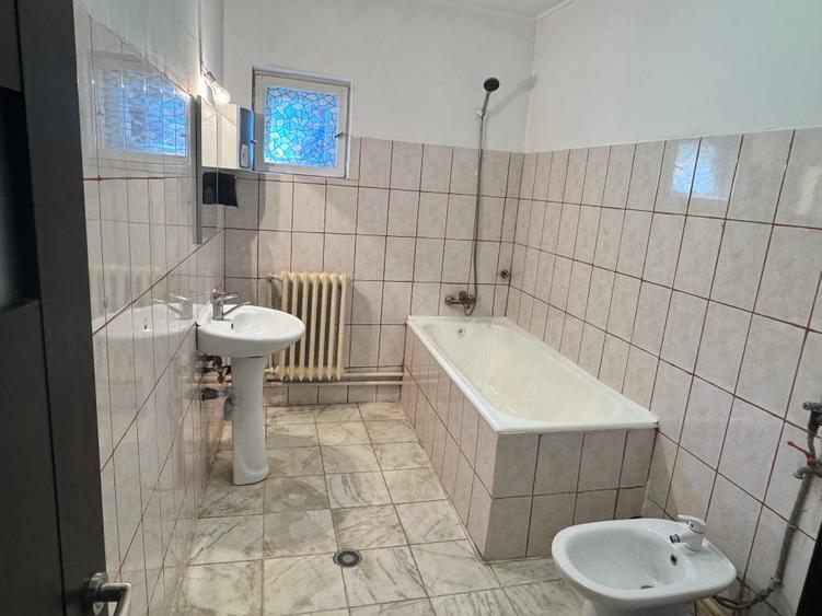 Casa singur curte, zona superba