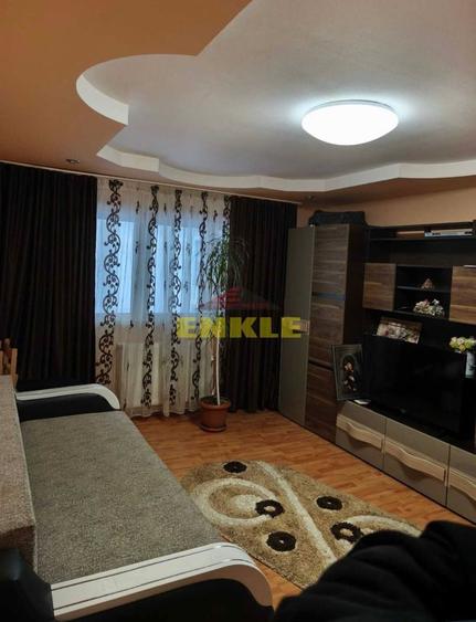 De vanzare apartament cu 2 camere, zona Primaverii.