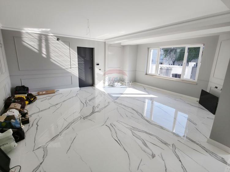 Apartament cu 5 camere de vânzare în zona Precista - 28