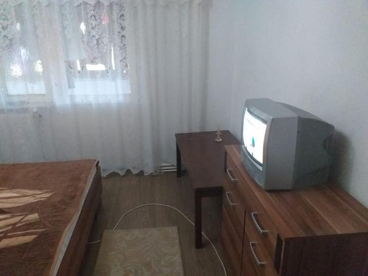 Apartament 3 camere, etaj 2, 74 mp utili, zona Liceul Sportiv – Policlinica 2
