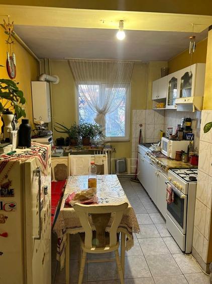 Apartament 3 camere în zona STRAZII GRIGORE ALEXANDRESCU