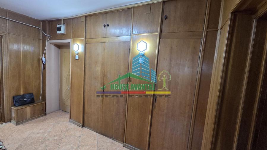 Apartament 3 camere, decomandat | Piața Unirii, Focșani