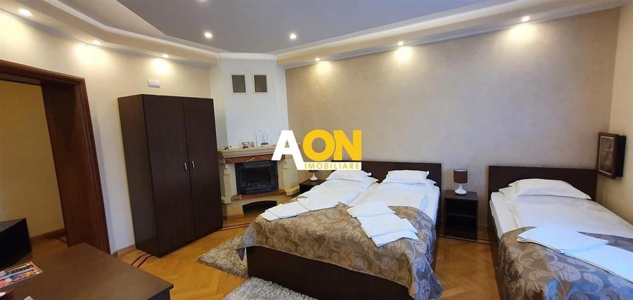 Casa 10 camere, ideala ca pensiune, zona Cetatii Alba Carolina