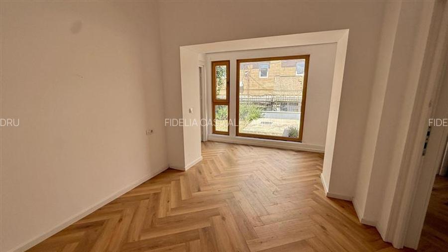 Casa de vanzare in centru - 8