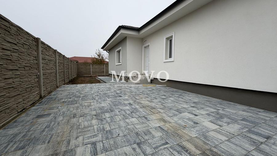 Duplex pe Parter | 4 camere | Zona centrala Mosnita Noua |