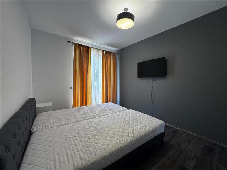 Casa Tip Duplex , situata in cartierul Dambul Rotund!