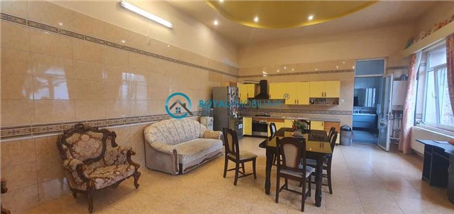 Royal Imobiliare - Vanzare casa zona Centrala