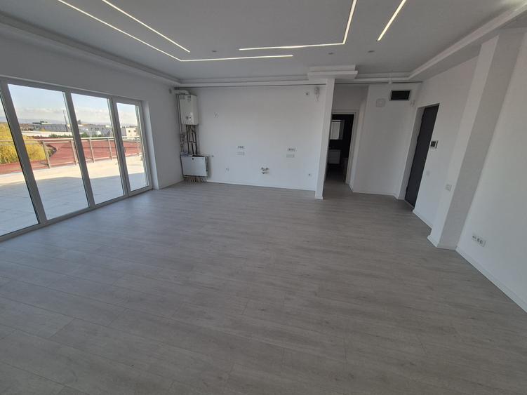 Penthouse NOU, finisat complet, 4 camere, parcare inclusă, comision 0%