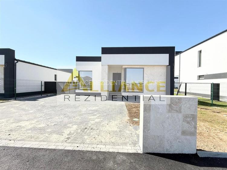 Casa individuala | Parter | 3-4 camere | 2 bai | Ansamblu rezidential