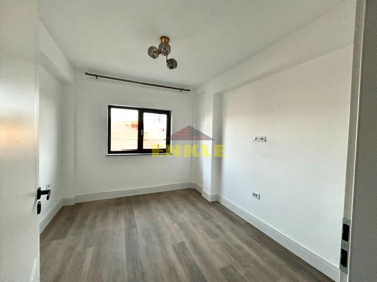 De vanzare, apartament cu 3 camere, zona Centrala