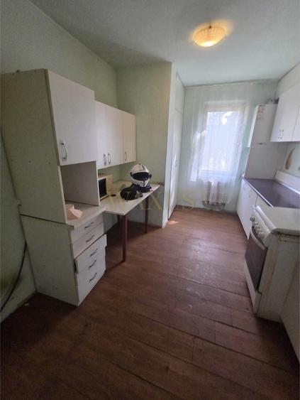 Apartament 4 camere, decomandat