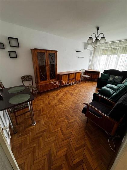 Decomandat 3 Camere Zona Complex / Centrul de Afaceri - 8