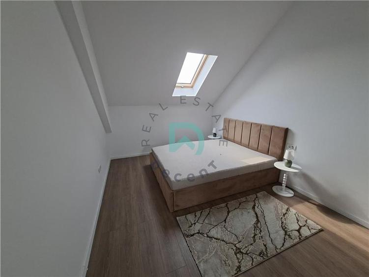 Apartament-penthouse 3 camere Tractorul, 70 mp - Brasov