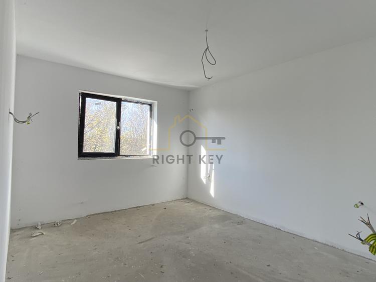 Nou! Casa tip cub, 3 camere, utilitati si curte! Comision 0%!