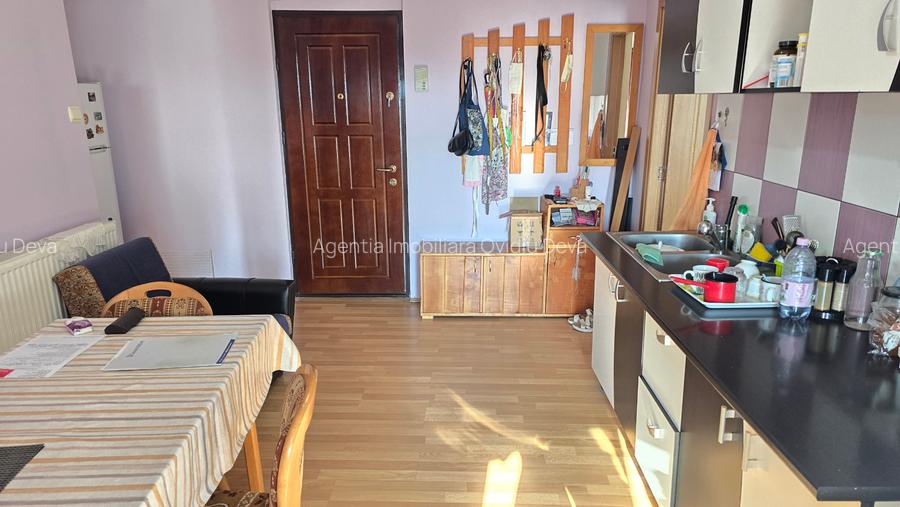 Vand apartament 2 camere decomandat in Deva, zona Ioan Corvin - 2