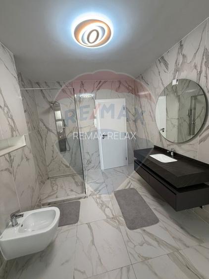 Casă / Vilă cu 6 camere de vânzare în zona Central - 9